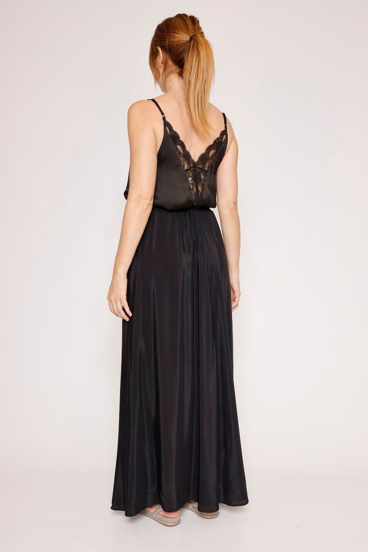 TOP ILAY LACE-NEGRO