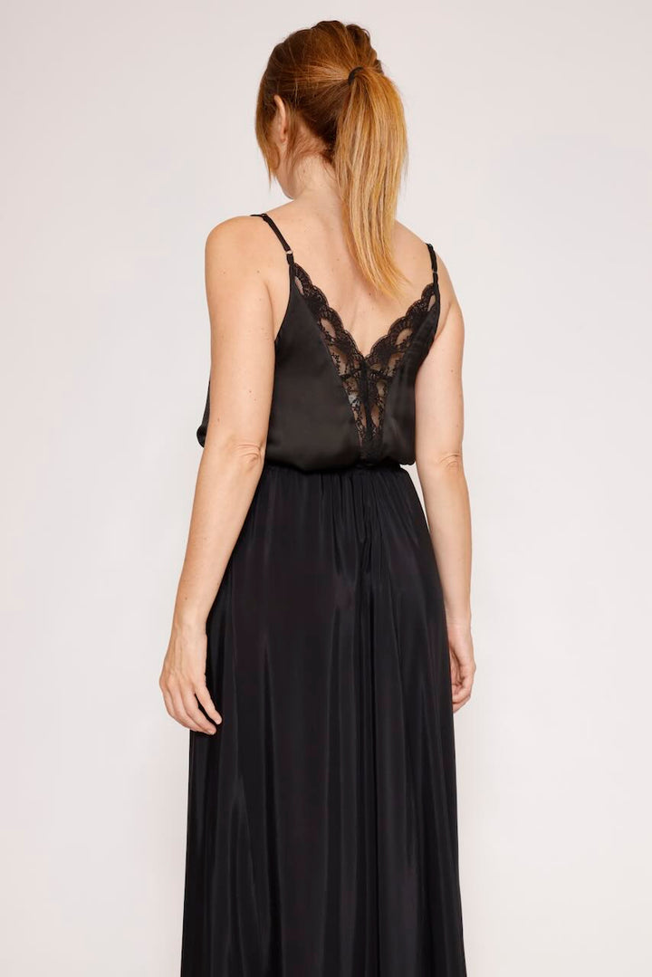TOP ILAY LACE-NEGRO