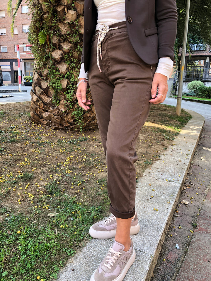 PANTALÓN P0T9BTWN3N-MARRON