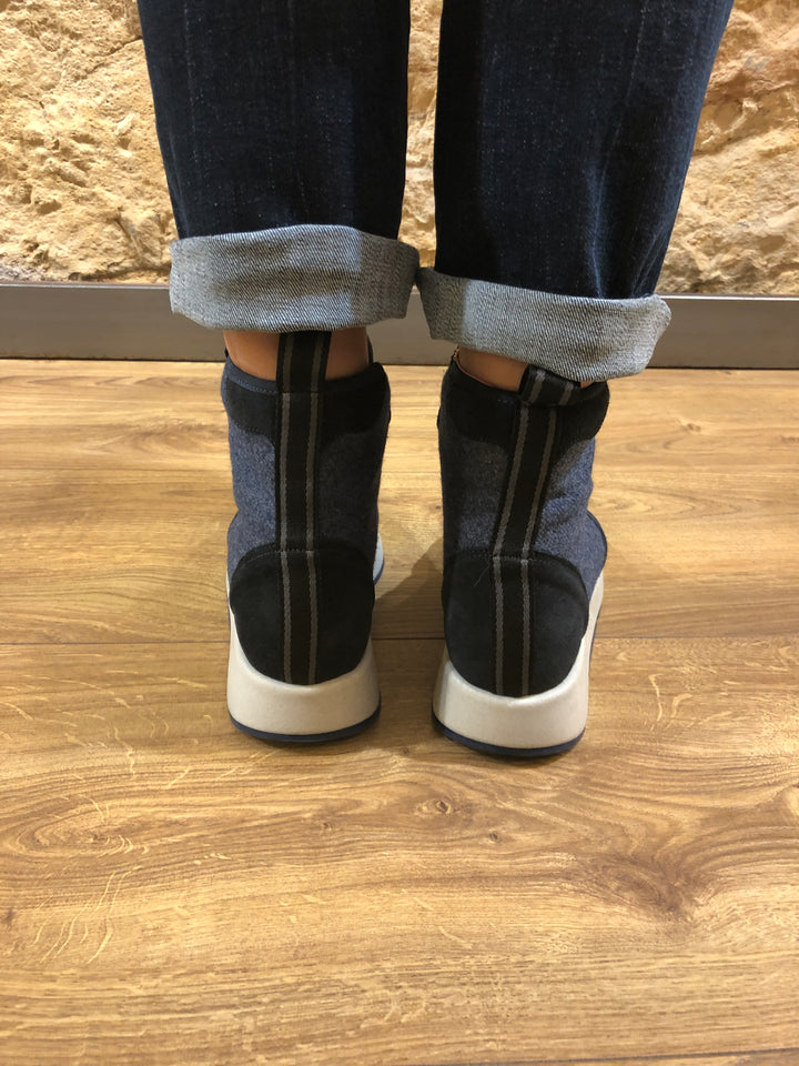 ZAPATILLA ABOTINADA 27076-MARINO