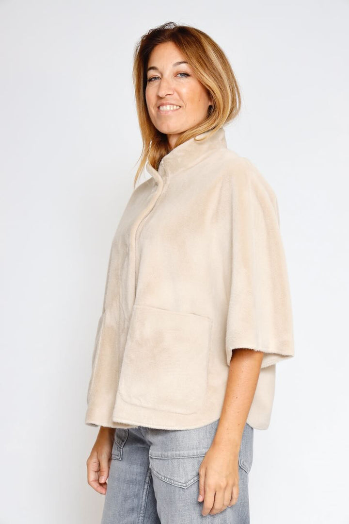 CAPA DEWI.7002511-LATTE