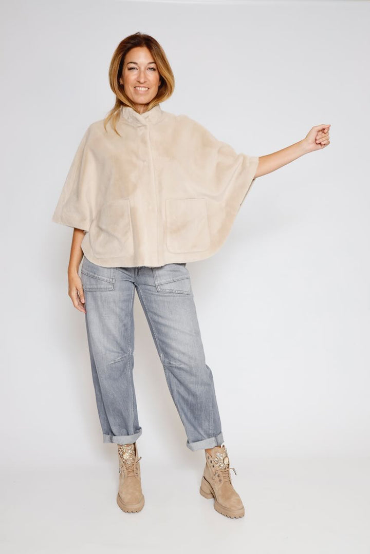 CAPA DEWI.7002511-LATTE