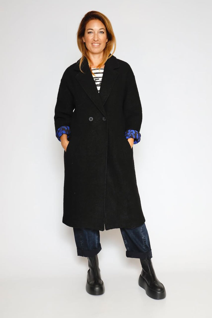 ABRIGO MILLIE BOILED-NEGRO