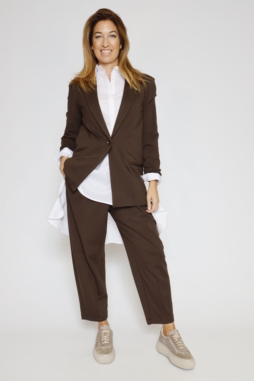 AMERICANA OVER JAH1KHZ-MARRON