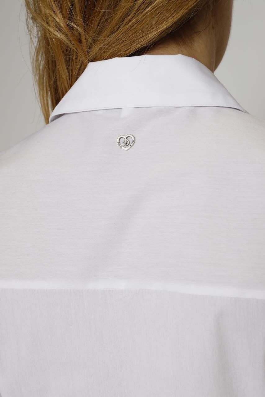 Camisa acampanada con pinzas y cuello clásico C1KXWV6000-BLANCO