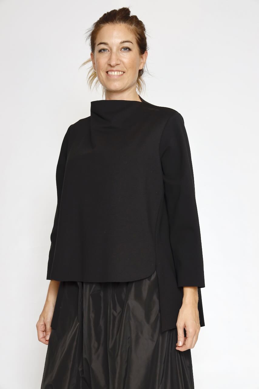 BLUSA ASIMÉTRICA 54-2147-NEGRO