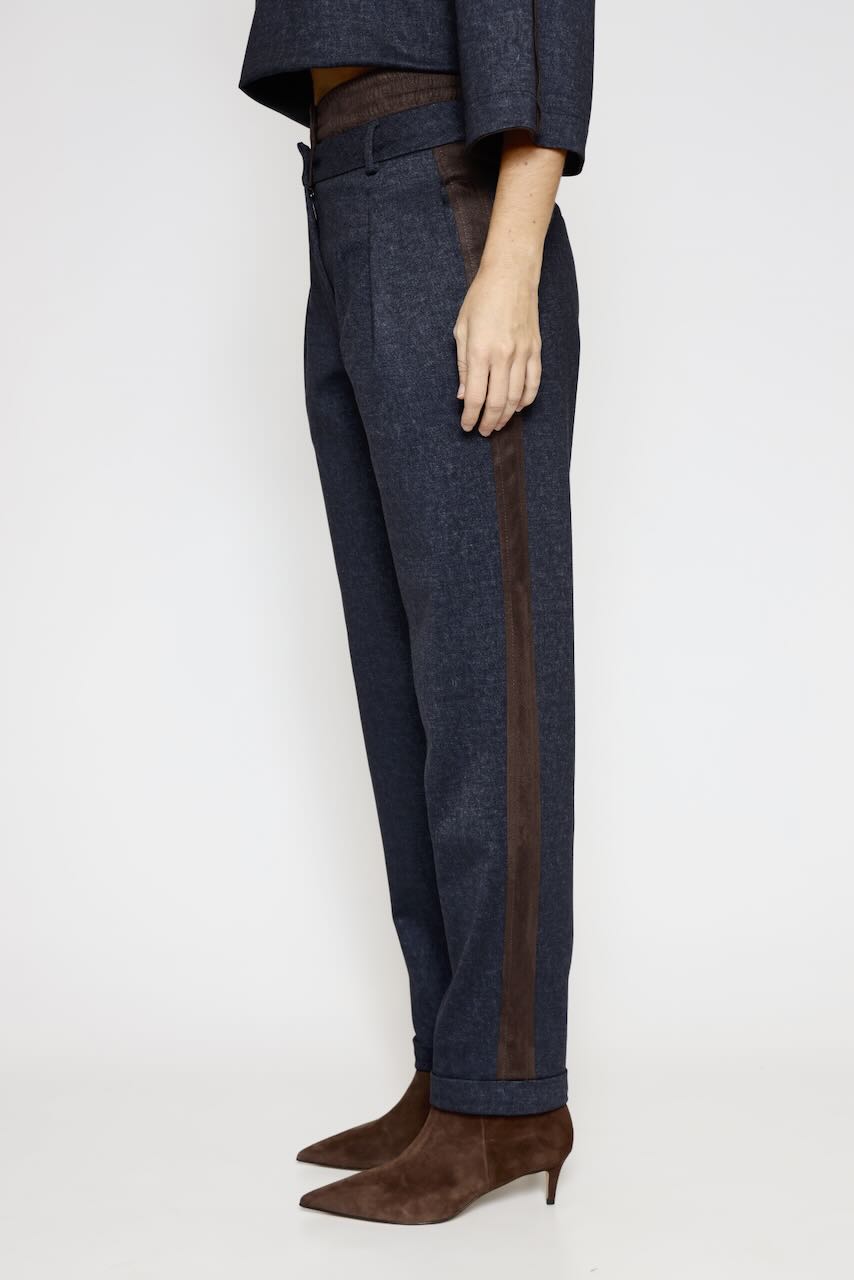 Pantalones con detalles efecto ante y bajos vueltos 54-5026-MARINO