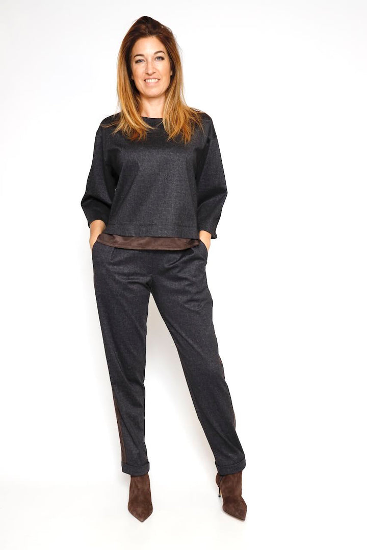 BLUSA CON DETALLES EFECTO ANTE 54-2031-NEGRO