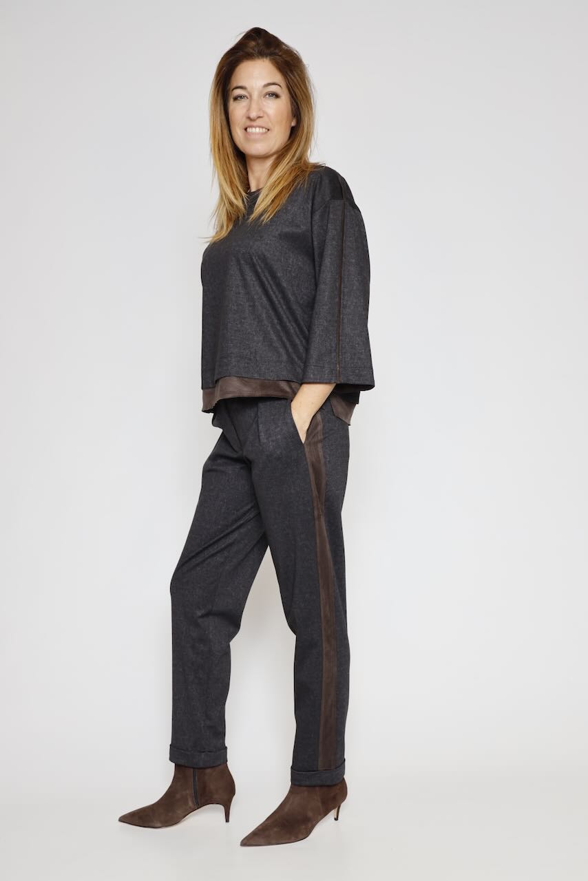 BLUSA CON DETALLES EFECTO ANTE 54-2031-NEGRO