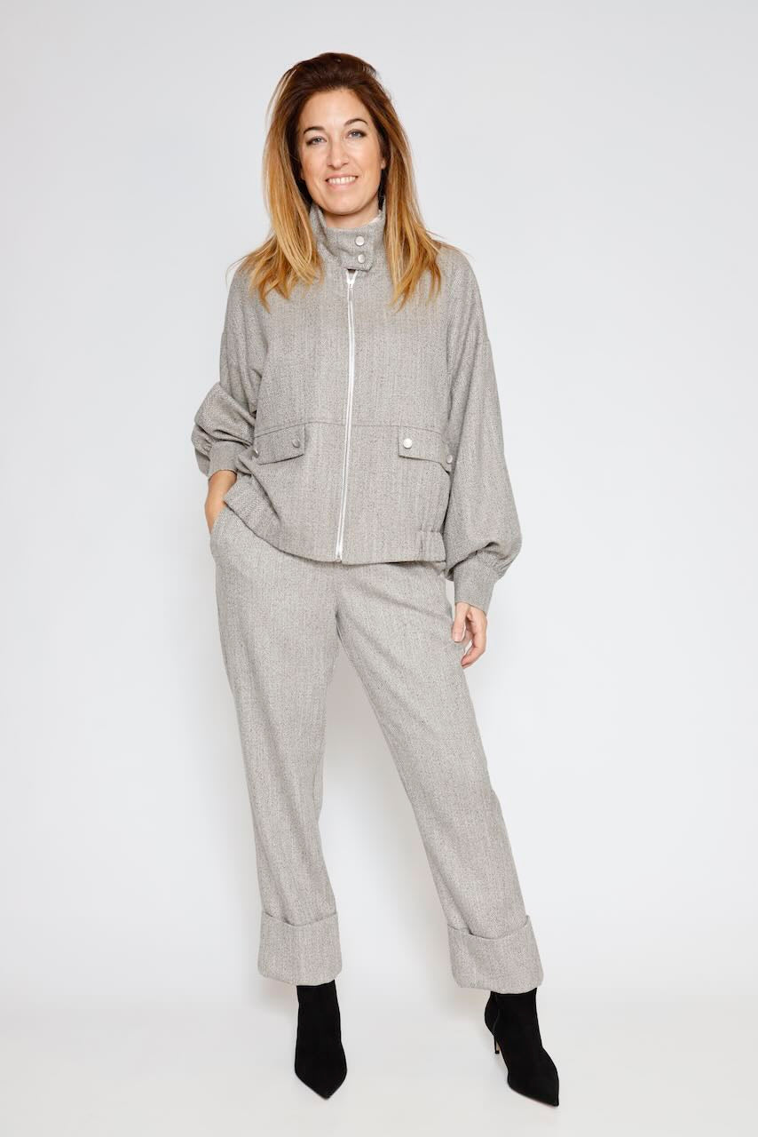 Pantalones de espiga con dobladillo 54-5017-GRIS