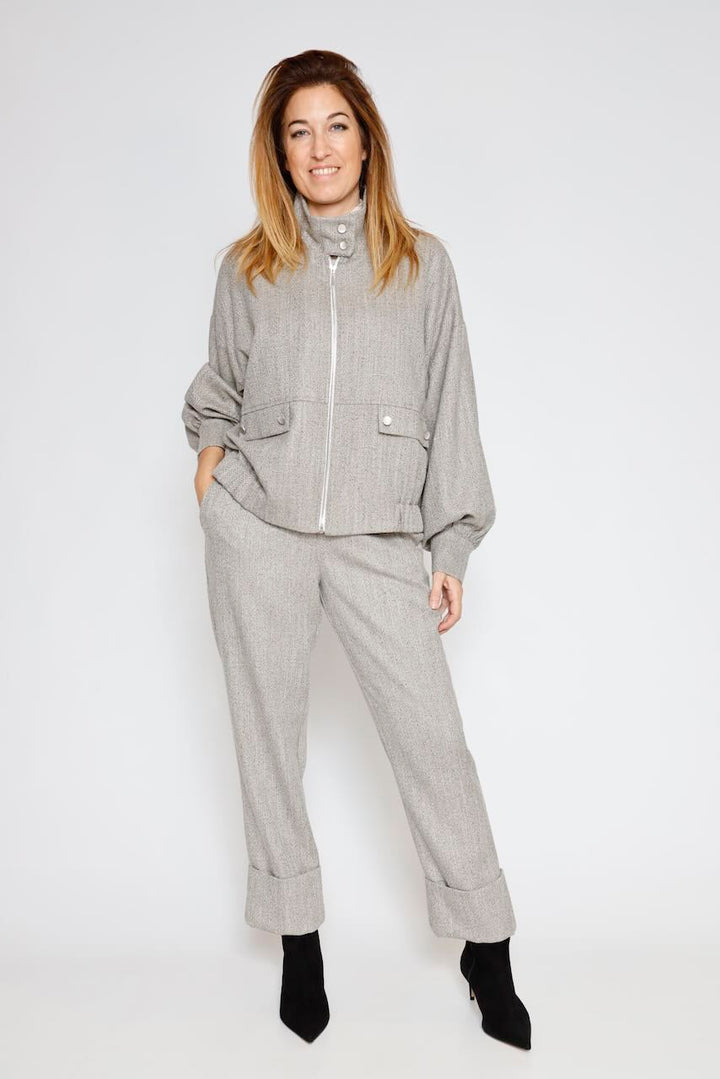 Chaqueta de espiga con cuello alto 54-1016-GRIS