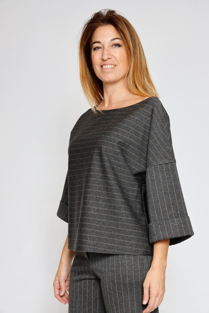 Blusa de rayas con escote barco 54-2140-CAMEL/GRIS
