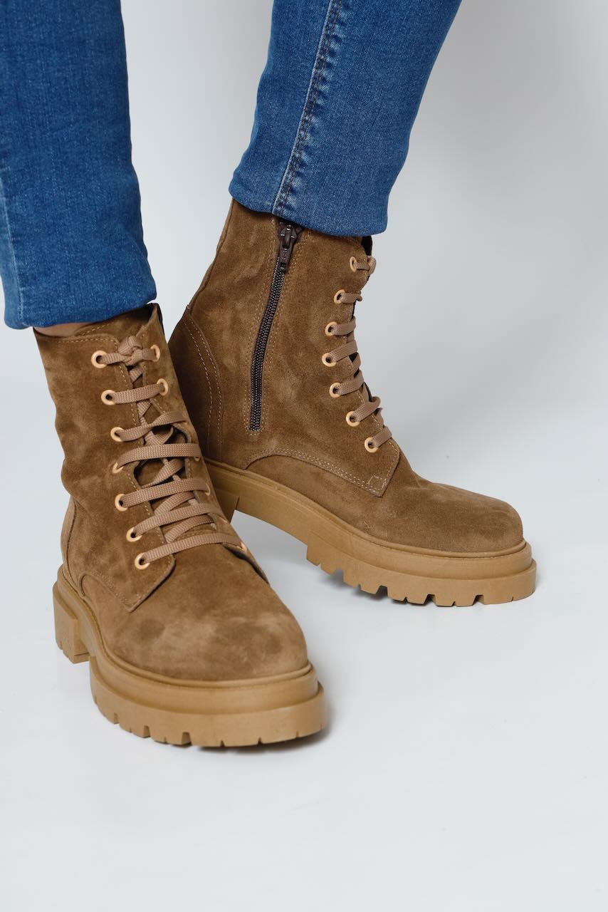 XS02-CAMEL BOOT