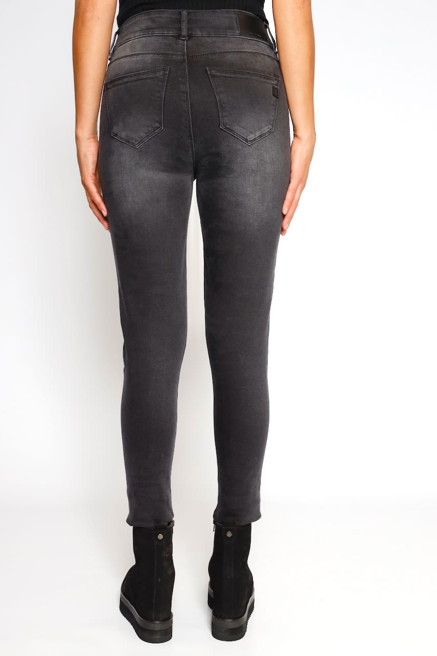 WV7010D40904-BLACK JEANS