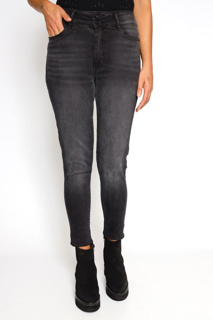 WV7010D40904-BLACK JEANS