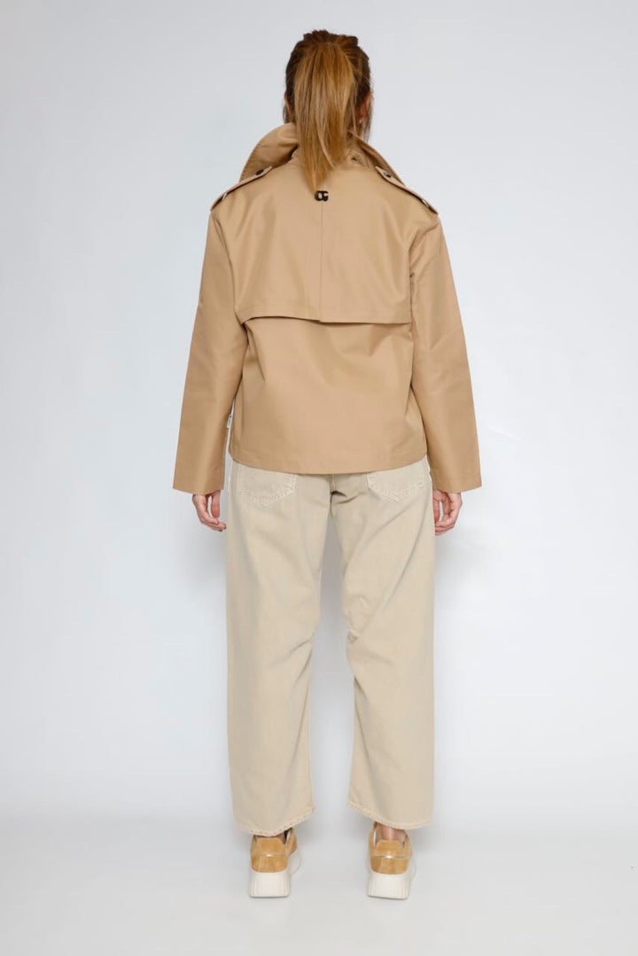 GABARDINA CORTA FLLUVIA-BEIGE
