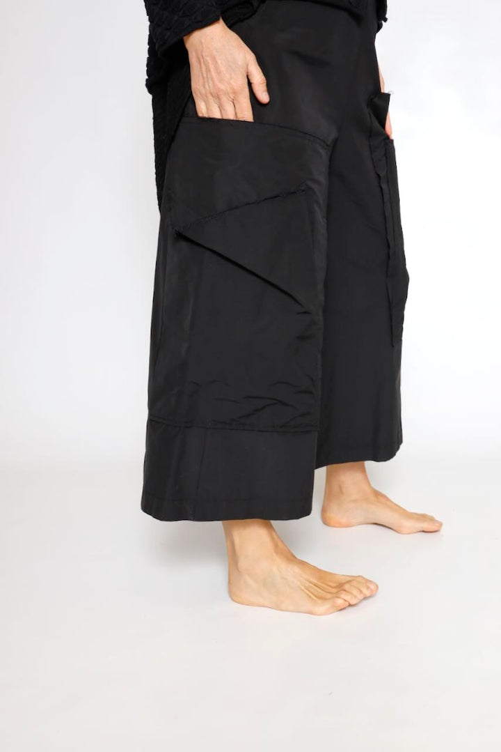 PANTALON BOLSILLOS P5UA0629-NEGRO