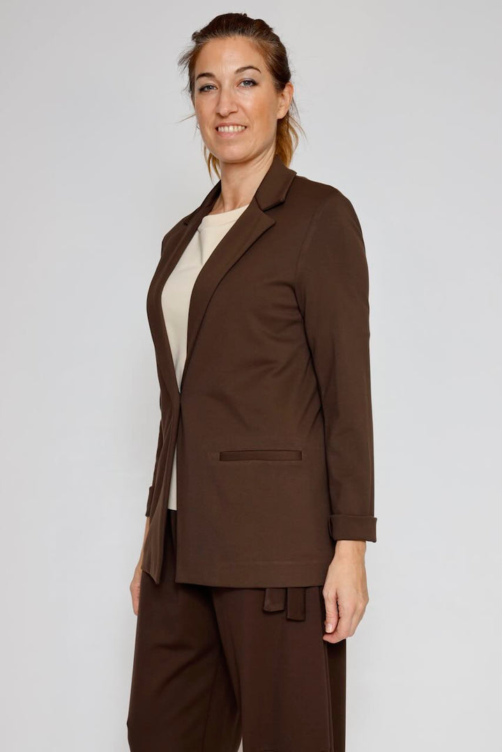 AMERICANA OVER JAH1KHZ-MARRON