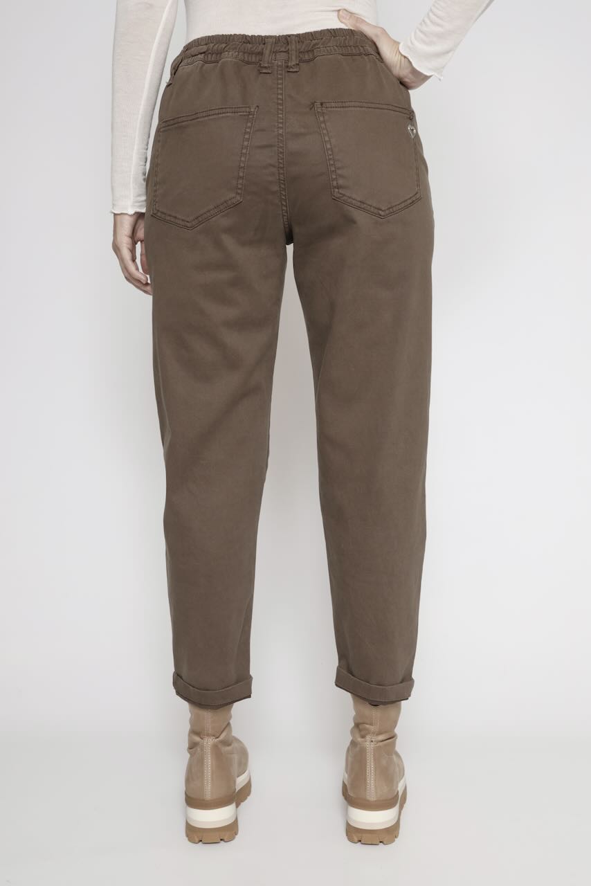 PANTALÓN P0T9BTWN3N-MARRON