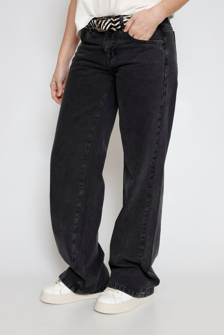 VAQUEROS FLARE AGATHA DENIM-NEGRO