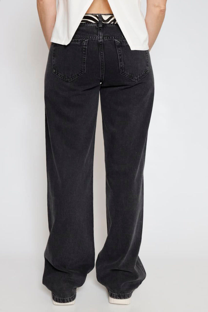 VAQUEROS FLARE AGATHA DENIM-NEGRO