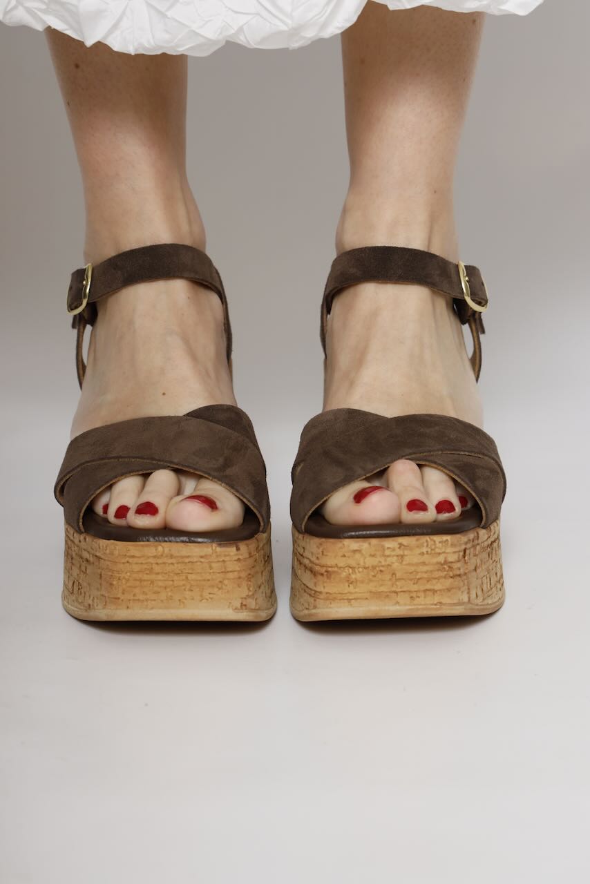 SANDALIA CUÑA 57657-CACAO