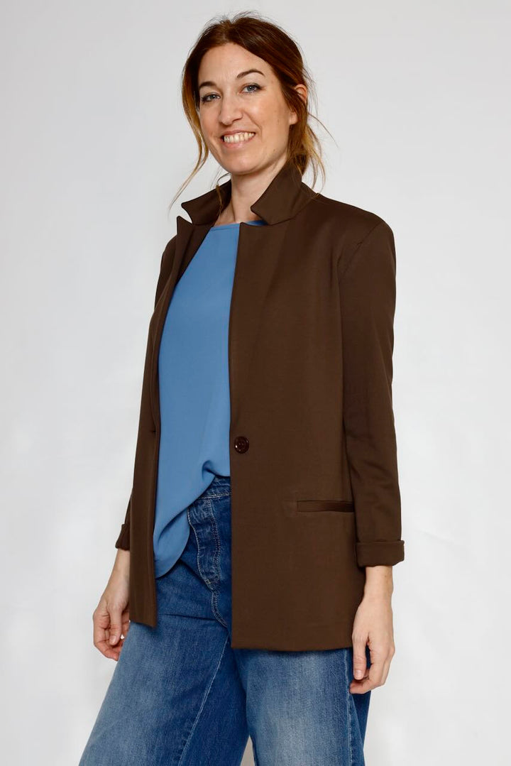 AMERICANA OVER JAH1KHZ-MARRON